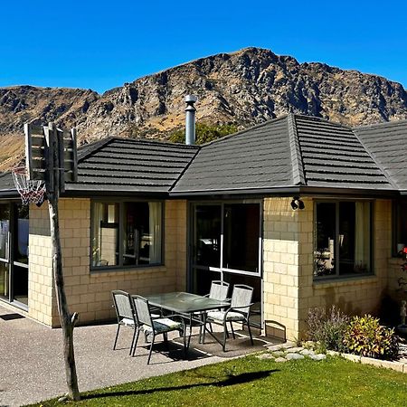 Villa Alpine Mirage Queenstown Exterior foto